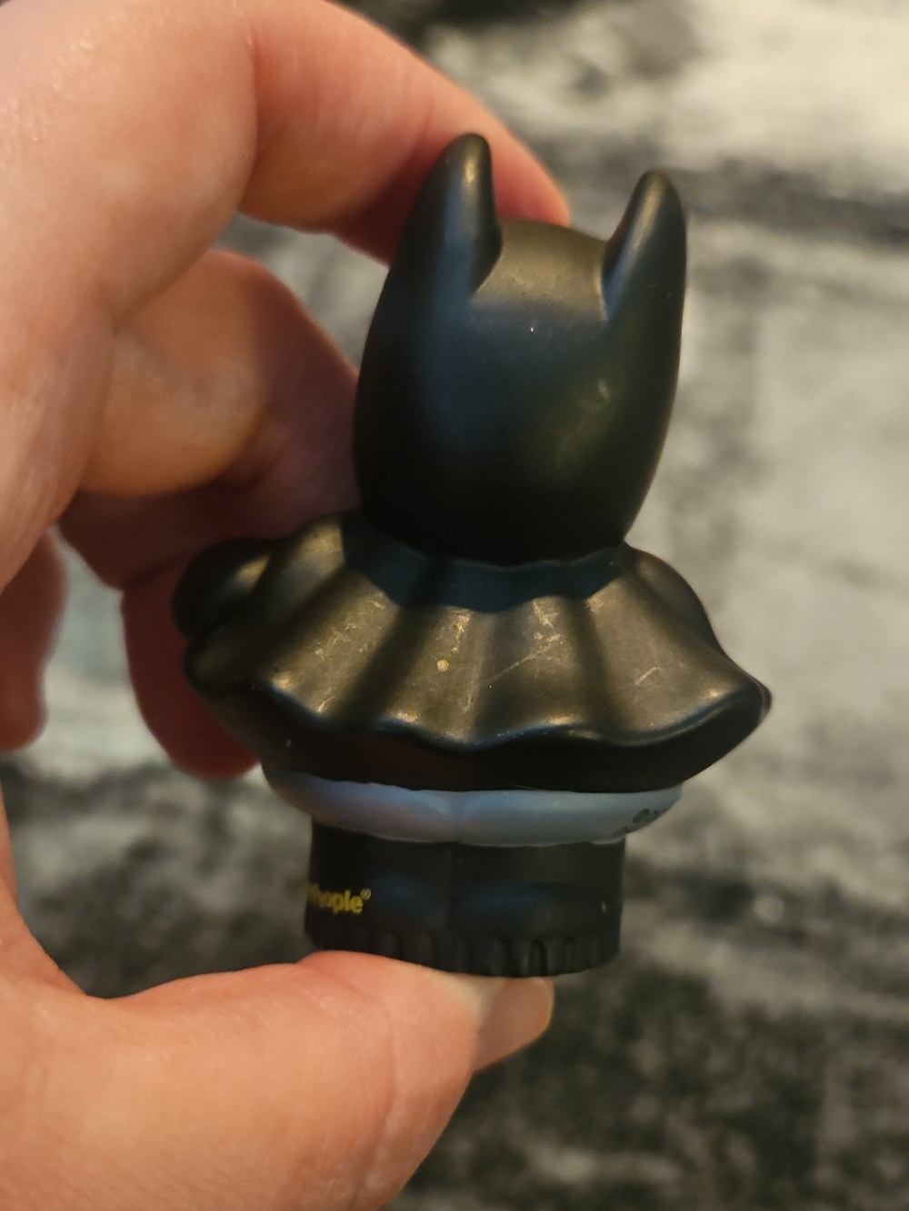Fisher-Price Little People DC Super Friends Batman figure - Picture 3 of 7